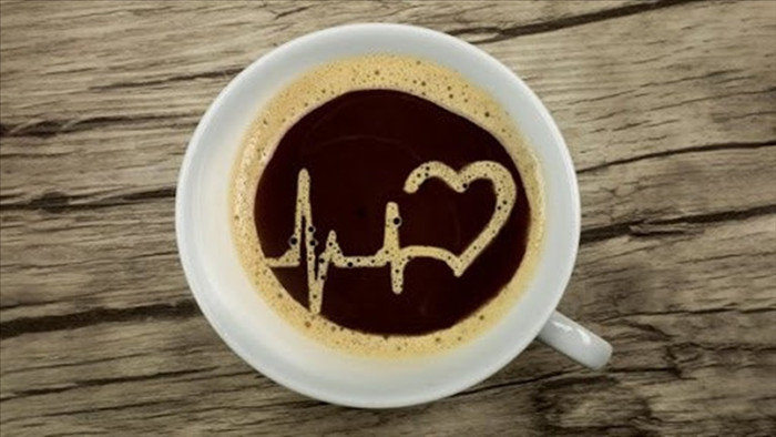 Nghiên cứu mới: Uống quá nhiều cà phê có thể làm tăng nguy cơ bị bệnh tim mạch