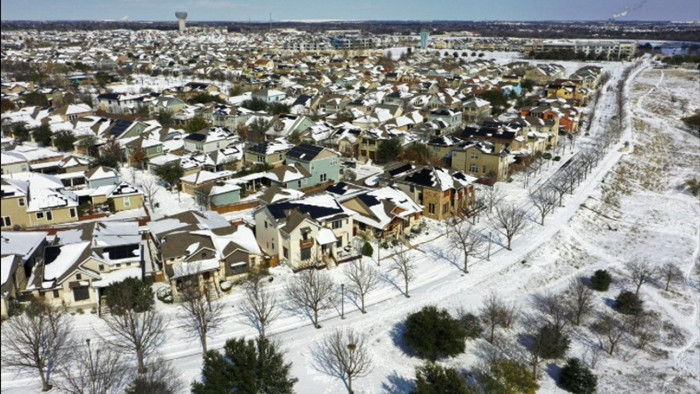 Hình ảnh cuộc sống 'đóng băng' của người Mỹ trong thảm họa bão tuyết