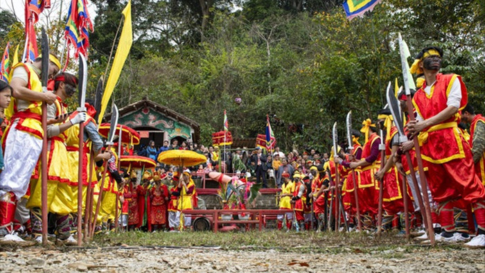 Độc đáo lễ rước sinh thực khí ở Lạng Sơn, du khách ngượng đỏ mặt - 1