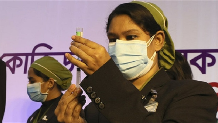Bangladesh tiêm vaccine COVID-19 cho người bán dâm tại nhà thổ  - 1