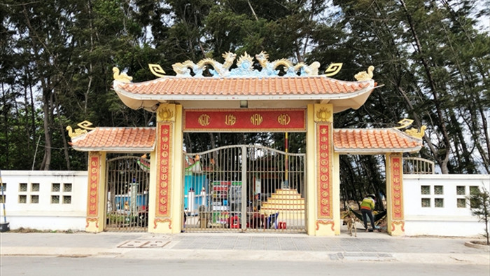 Ảnh: Nghĩa địa cá voi độc nhất Việt Nam - 1