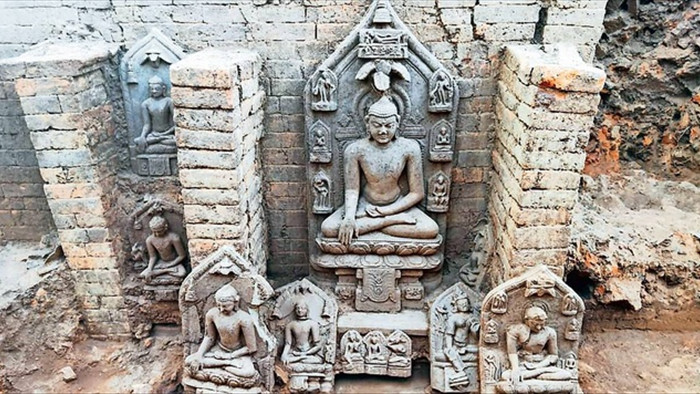 Phát hiện dấu tích và khai quật hàng chục pho tượng Phật nghìn năm tuổi - 1