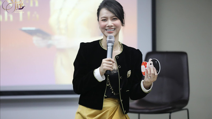 MC Minh Hà VTV ngày càng gợi cảm ở tuổi 34