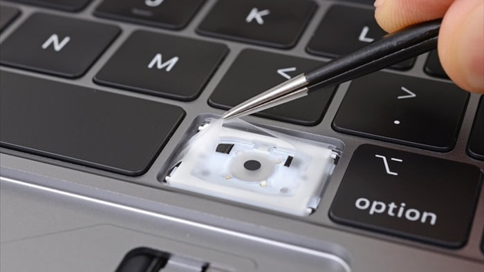 Apple bị khởi kiện tập thể vì bàn phím cánh bướm trên MacBook - Ảnh 1. Apple bị khởi kiện tập thể vì bàn phím cánh bướm trên MacBook - Ảnh 1.