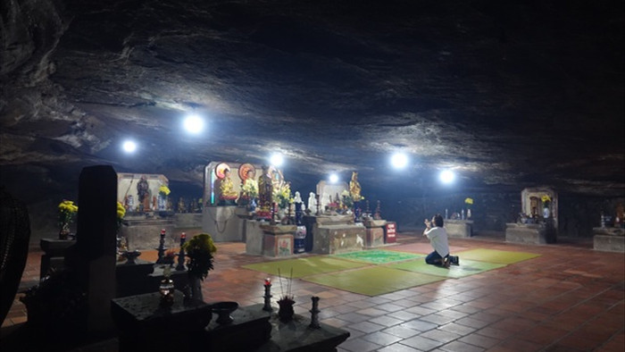 Kỳ lạ ngôi chùa không sư trong hang đá núi lửa nghìn năm ở Lý Sơn - 3