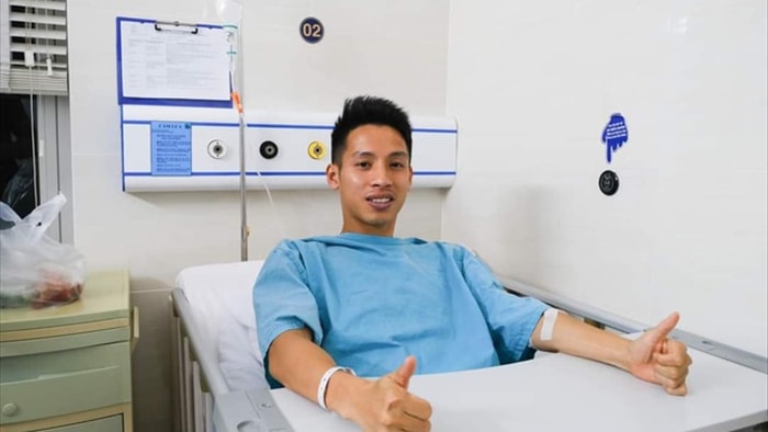Chấn thương của cầu thủ Hùng Dũng nghiêm trọng như thế nào? - 1 Chấn thương của cầu thủ Hùng Dũng nghiêm trọng như thế nào? - 1