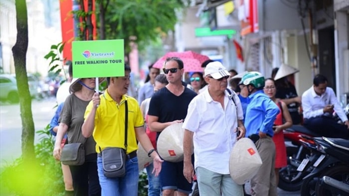 Từ tháng 7, ngành du lịch thí điểm đón khách quốc tế - 1