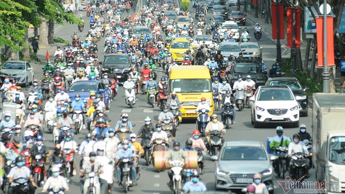 Kiến nghị duy trì tổ phản ứng nhanh giải cứu kẹt xe khu sân bay Tân Sơn Nhất