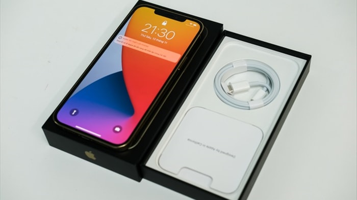iPhone 12 qua sử dụng ồ ạt về Việt Nam, giá từ 17 triệu đồng - 2 iPhone 12 qua sử dụng ồ ạt về Việt Nam, giá từ 17 triệu đồng - 2