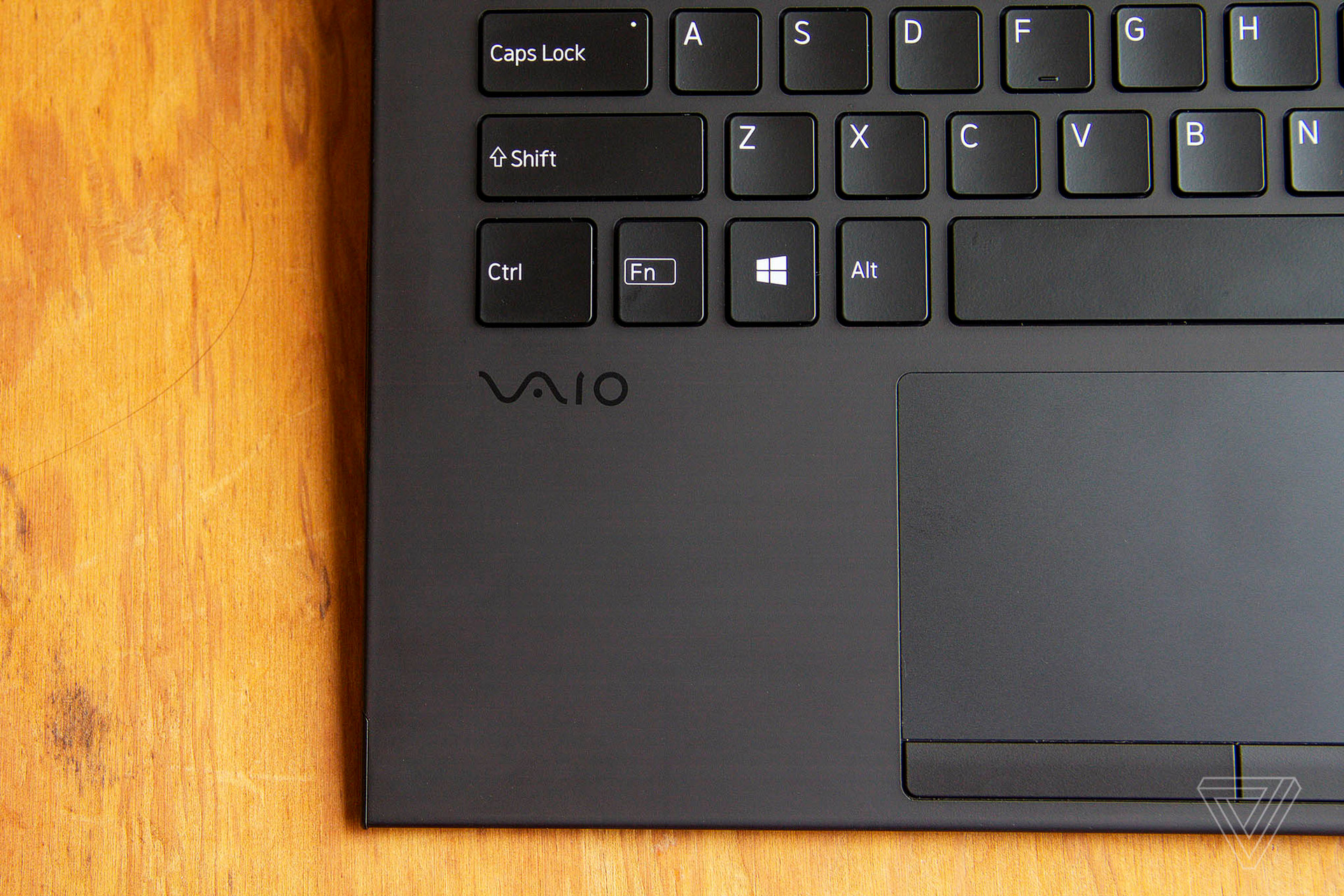 Đánh giá Vaio Z (2021): Có gì bên trong một chiếc laptop làm hoàn toàn từ sợi carbon?