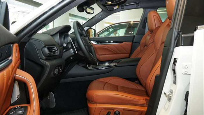 Ngắm nội thất tinh tế Ermenegildo Zegna trên chiếc Maserati Levante - 4