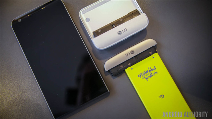 Điều gì khiến LG từ bỏ thị trường smartphone?