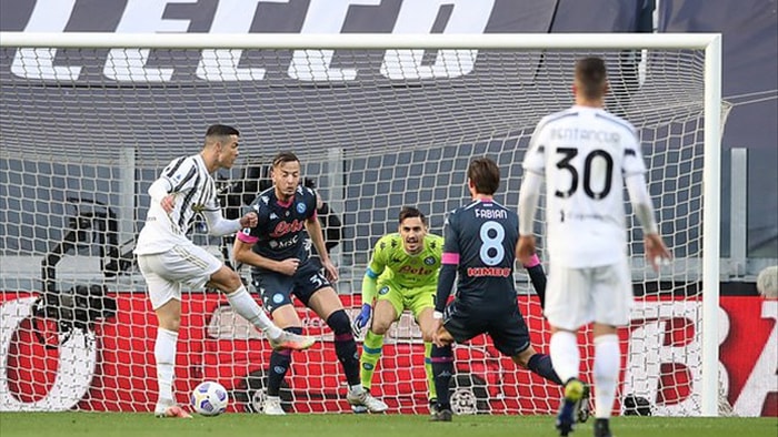 C.Ronaldo chói sáng, Juventus xuất sắc hạ gục Napoli - 1 C.Ronaldo chói sáng, Juventus xuất sắc hạ gục Napoli - 1