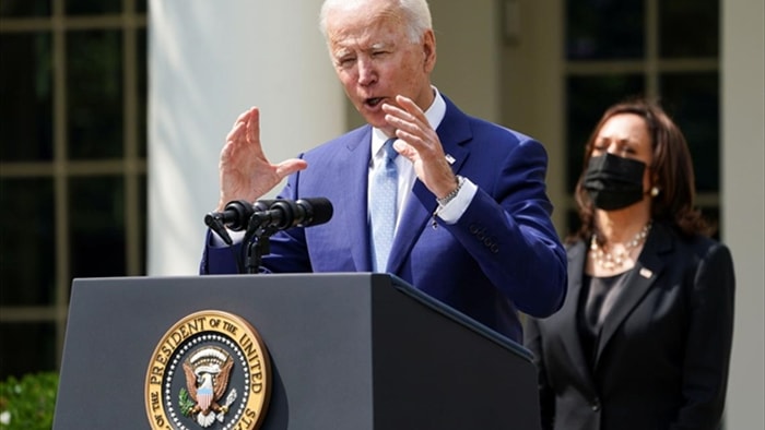 Chính quyền Biden quyết tâm kiểm soát súng đạn - 1