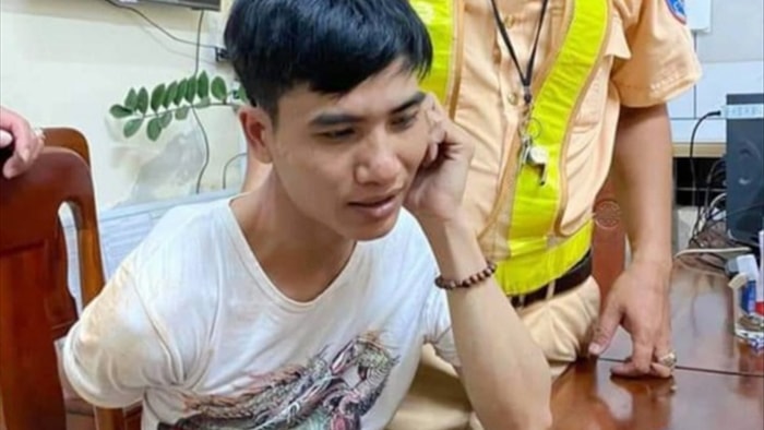 CSGT rượt đuổi hàng chục km bắt kẻ trộm xe - 1 CSGT rượt đuổi hàng chục km bắt kẻ trộm xe - 1