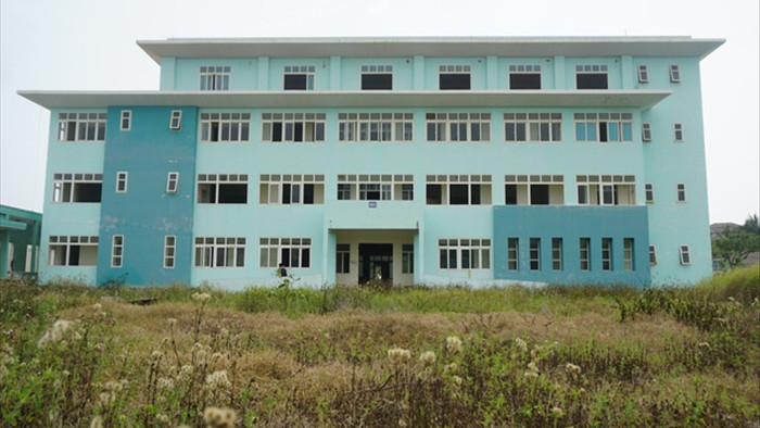 Cận cảnh bệnh viện bỏ hoang giữa khu đất vàng ven biển Đà Nẵng - 2