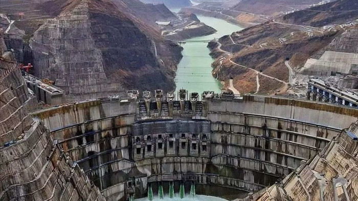 Cách Trung Quốc thần tốc xây đập thủy điện lớn thứ hai thế giới