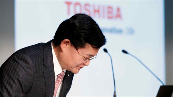 CEO Toshiba xin từ chức trước thềm bán mình với giá 20 tỷ USD - 1