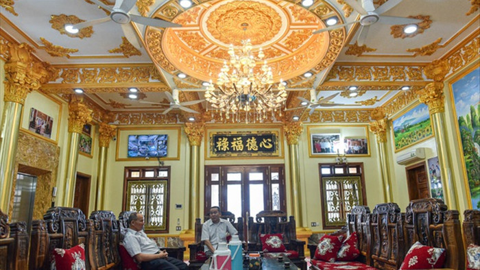 Lâu đài dát vàng, bên trong toàn nội thất đắt đỏ của đại gia ở Hưng Yên - 6