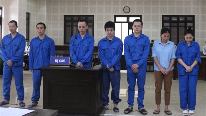 Cô gái tổ chức cho 14 người Trung Quốc nhập cảnh để đánh bạc lĩnh án - 1