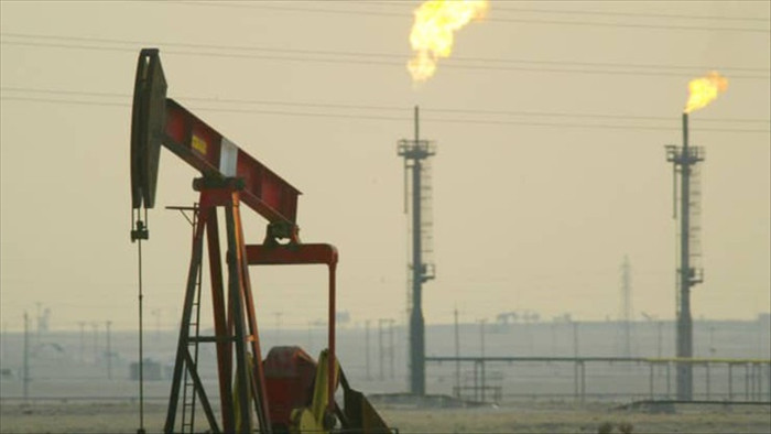 Giá dầu có thể giảm còn 10 USD/thùng vào năm 2050 - 1