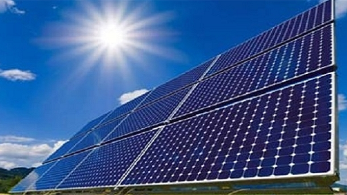 Nghịch lý thừa điện mặt trời: Cách nào cứu doanh nghiệp? - 1