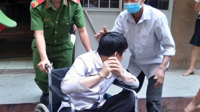 Khoắng xong mẻ lớn, tên trộm đóng tài sản vào thùng nhờ... công an trả lại - 1 Khoắng xong mẻ lớn, tên trộm đóng tài sản vào thùng nhờ... công an trả lại - 1
