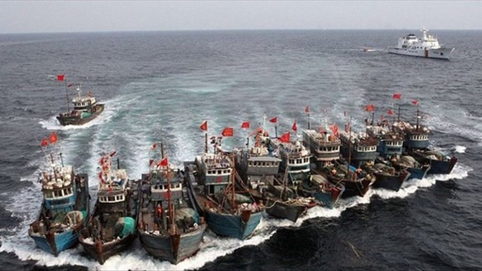 Ngư dân Philippines phàn nàn về động thái lạ từ đội tàu nghi của Trung Quốc - 1