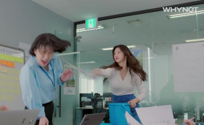 Cười nghiêng ngả với những cú tát bằng thức ăn trong phim Hàn Quốc-8