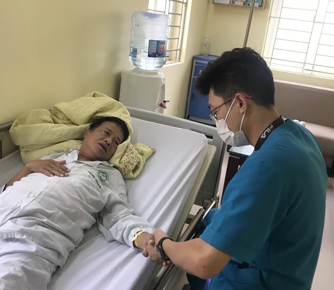 Cấp cứu đột quỵ: 10 ngày rung chuyển... Bạch Mai - Ảnh 1. Cấp cứu đột quỵ: 10 ngày rung chuyển... Bạch Mai - Ảnh 1.