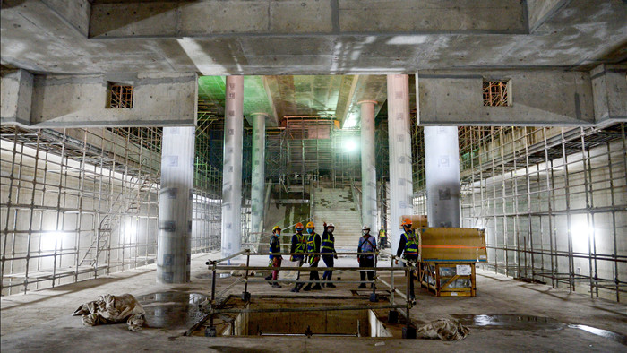 Khám phá giếng trời khổng lồ ăn sâu xuống lòng đất tại ga Metro Bến Thành - 3