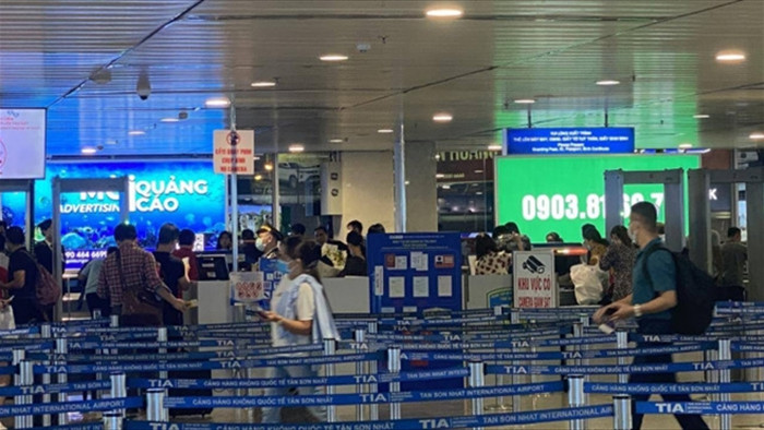 Cục Hàng không chấp thuận cho sân bay Tân Sơn Nhất lắp thêm 5 máy soi an ninh - 1