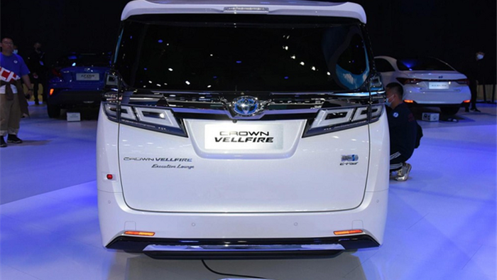 Không chỉ có SUV, dòng xe chủ tịch Toyota Crown còn có thêm bản minivan - 7