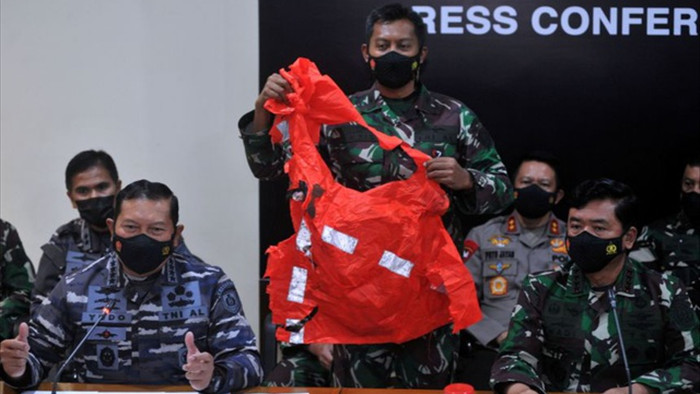 Thủy thủ tàu ngầm Indonesia có thể đã tìm cách thoát ra ngoài - 1