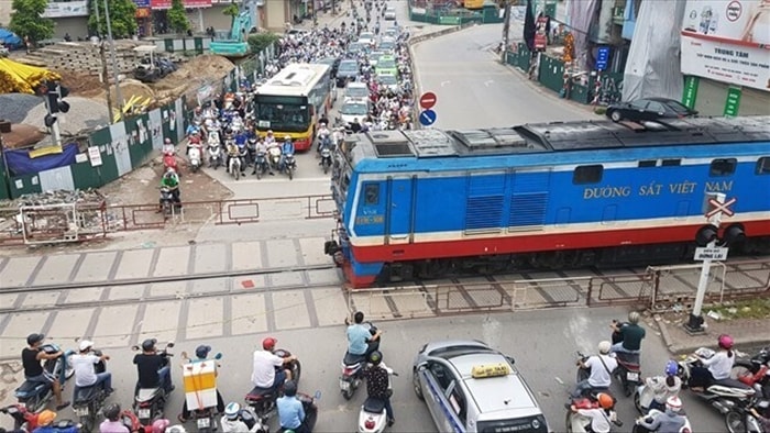 Đường sắt VN sắp phá sản, thời điểm quyết định cho đường sắt cao tốc Bắc - Nam - 1