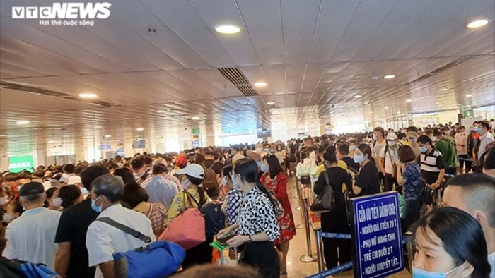 Ùn tắc sân bay Tân Sơn Nhất dịp lễ, Bộ trưởng Nguyễn Văn Thể chỉ đạo gì? - 1