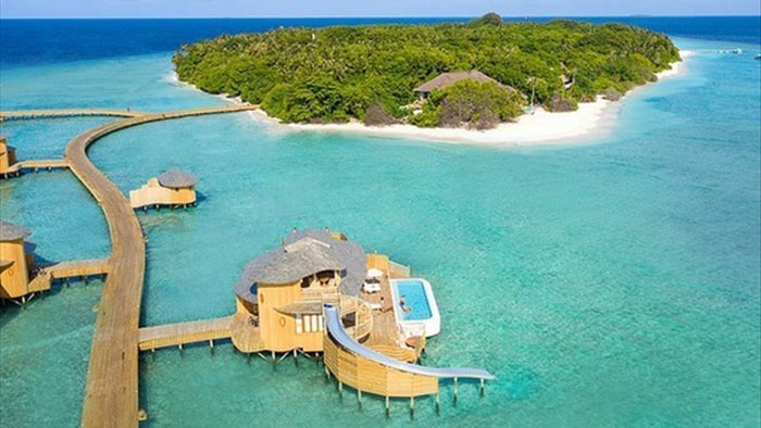 Nhà giàu Ấn Độ chi bộn tiền du lịch Maldives trốn sóng thần Covid-19 - 1 Nhà giàu Ấn Độ chi bộn tiền du lịch Maldives trốn sóng thần Covid-19 - 1