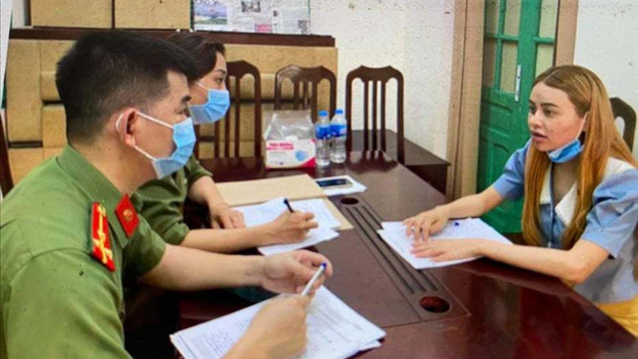 Khởi tố nữ sinh tiếp tay cho hàng chục người Trung Quốc nhập cảnh trái phép