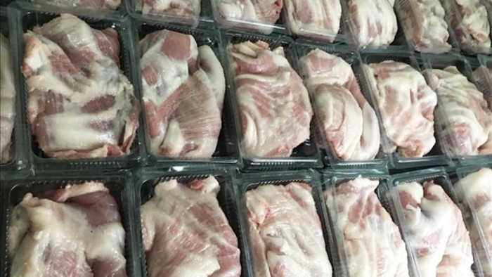 Nạc nọng lợn là phần thịt được lóc ra từ phần má, nọng con lợn.