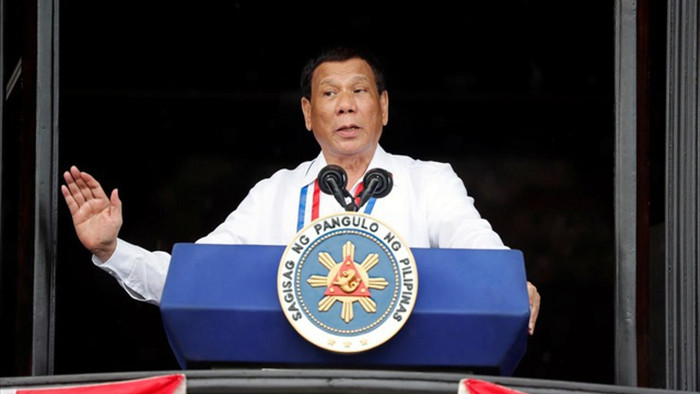 Tổng thống Philippines ví phán quyết Biển Đông như giấy lộn - 1
