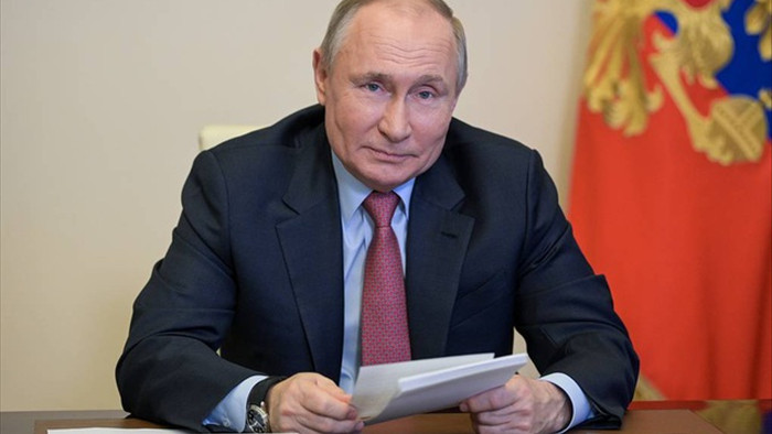 Tổng thống Putin: Vắc xin Covid-19 Nga đáng tin cậy như súng trường AK-47 - 1