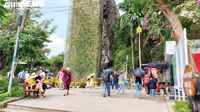 Các khách sạn Đà Nẵng lại đóng cửa, thiệt hại không thể tính bằng tiền - 1