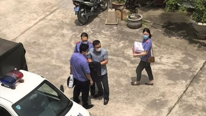 Khởi tố 3 cán bộ, chiến sĩ Công an quận Đồ Sơn - 1 Khởi tố 3 cán bộ, chiến sĩ Công an quận Đồ Sơn - 1