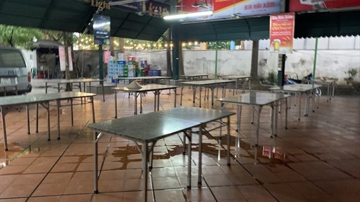 Cận cảnh loạt quán bia lớn ở Hà Nội 'vườn không nhà trống' giữa mùa hốt bạc - 3