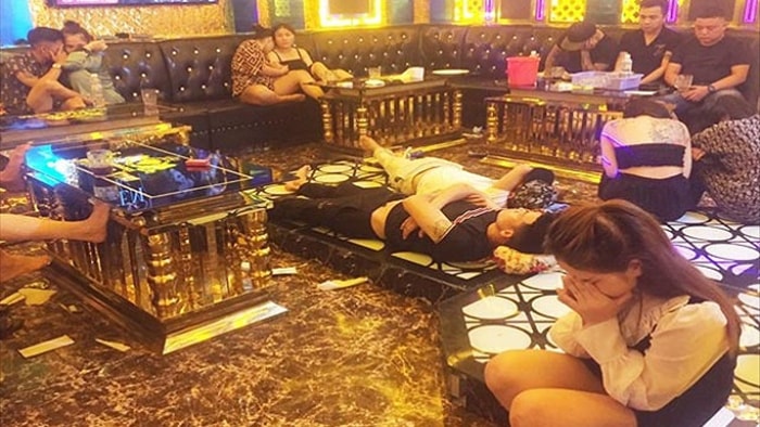 Chủ quán karaoke cho khách thả cửa tụ tập sử dụng ma túy - 1 Chủ quán karaoke cho khách thả cửa tụ tập sử dụng ma túy - 1