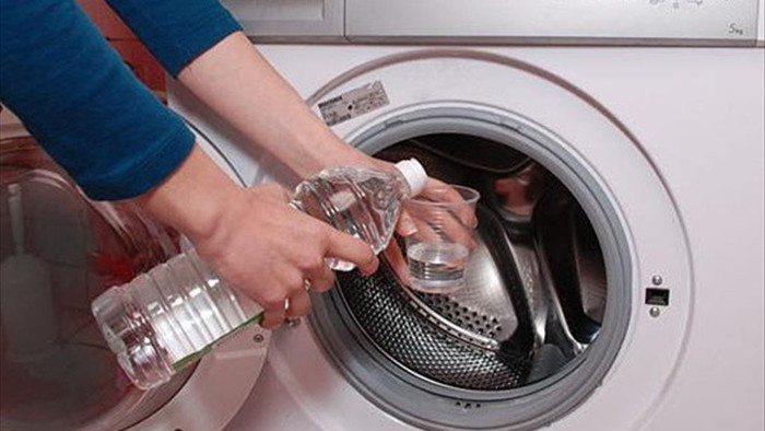 Cách vệ sinh máy giặt chỉ với vài bước cực đơn giản, không cần tháo lồng vẫn sạch bóng - 5