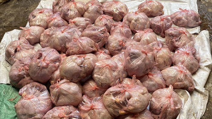 3 tấn thịt gà bốc mùi hôi thối, chuẩn bị bán ra thị trường