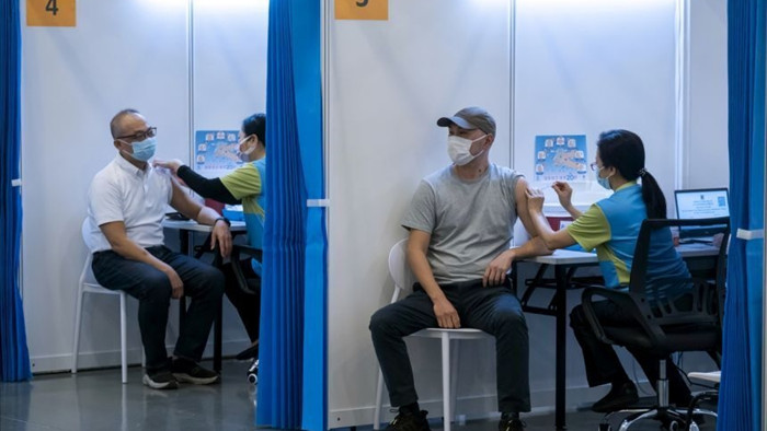 Hong Kong có thể sẽ phải vứt bỏ cả triệu liều vaccine  - 1
