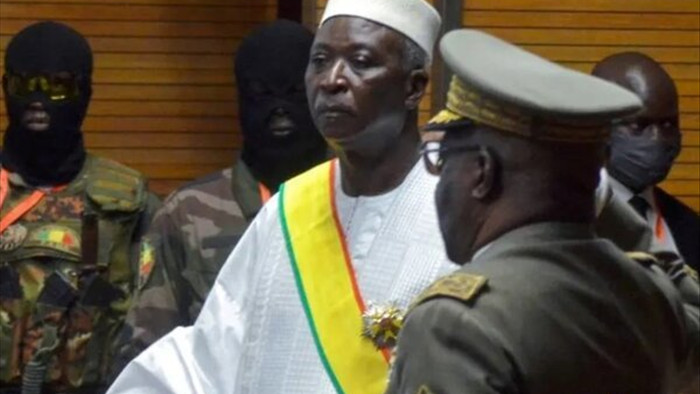 Chính biến ở Mali, tổng thống và thủ tướng bị quân đội bắt giữ