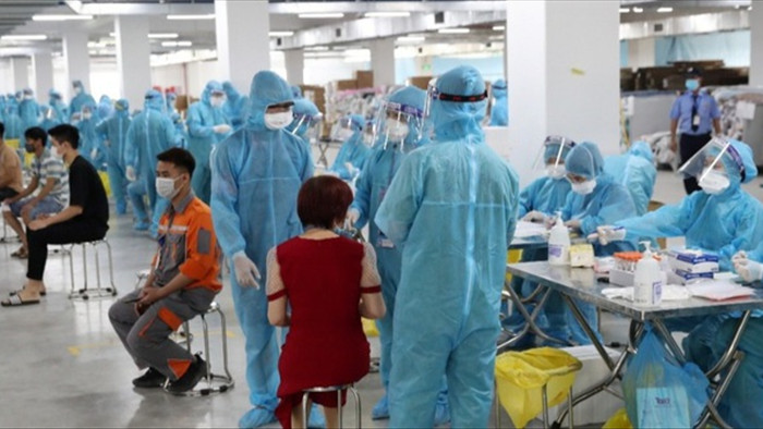 Bắc Giang: 3 nhân viên y tế dương tính với SARS-CoV-2 - 1